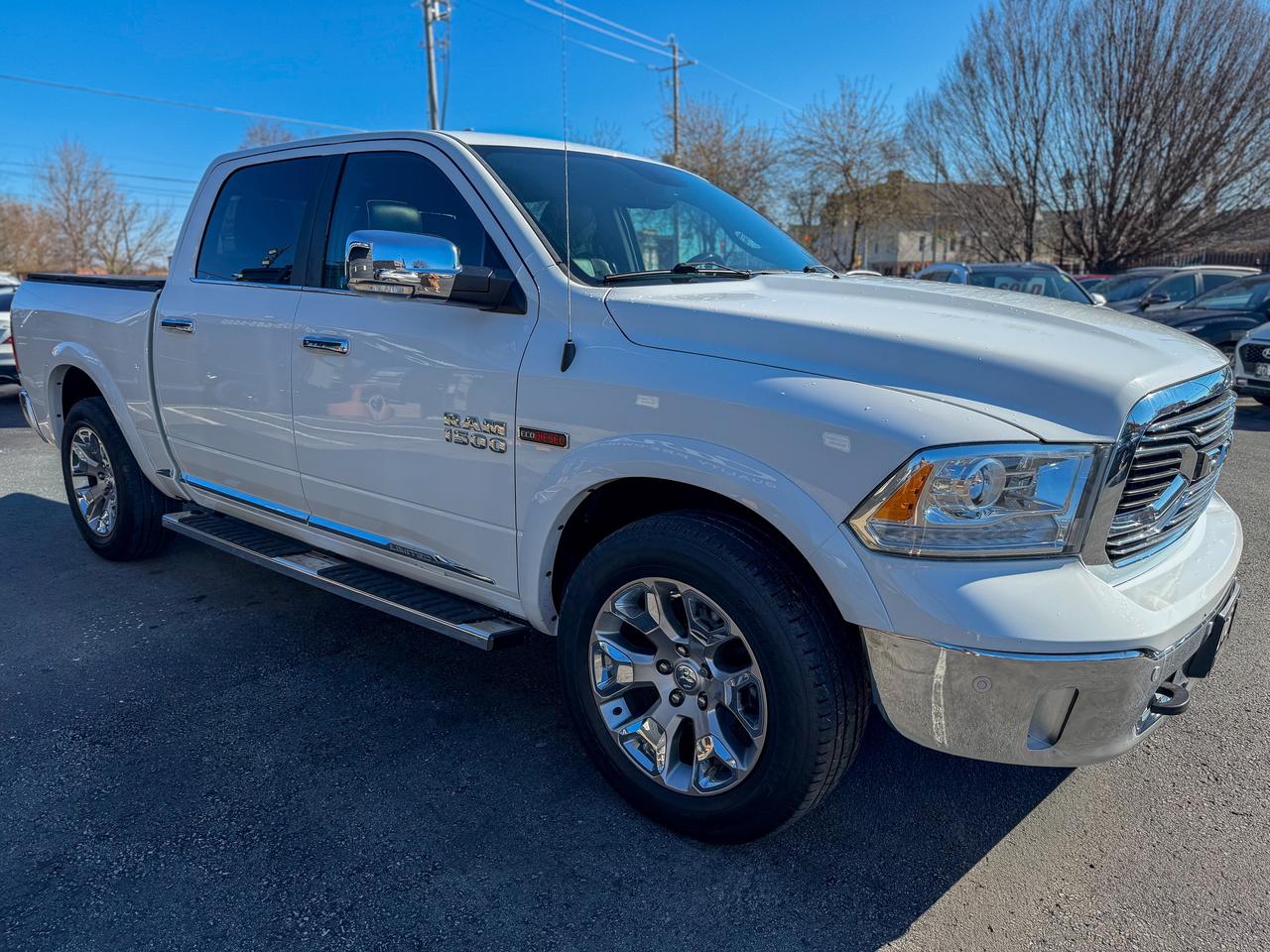 2016 RAM 1500 Limited-Crew Cab/4X4/NAVI/CAMERA/REMOTE/ROOF/3.0L Photo