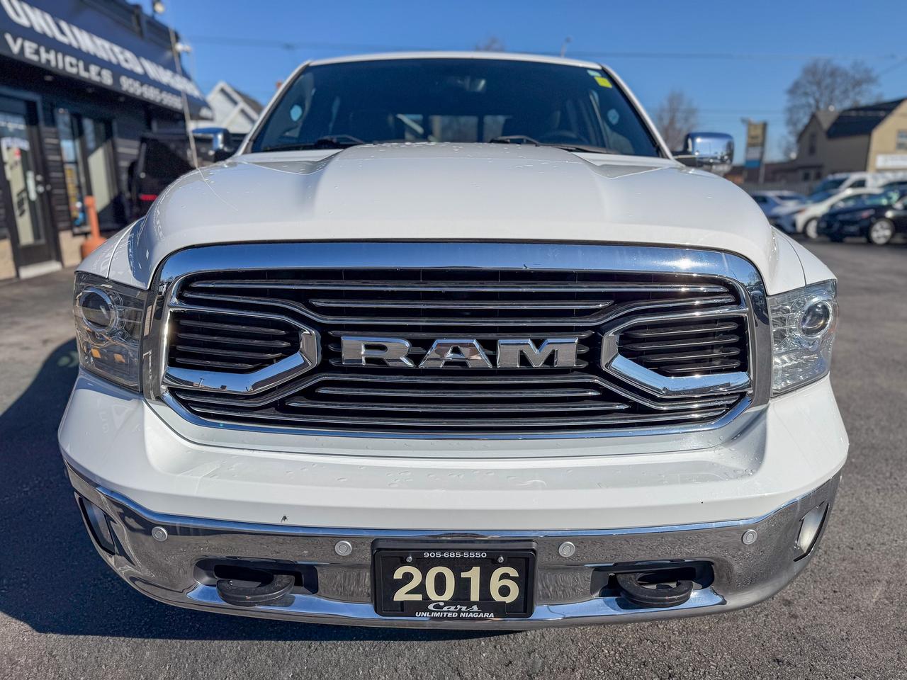 2016 RAM 1500 Limited-Crew Cab/4X4/NAVI/CAMERA/REMOTE/ROOF/3.0L Photo