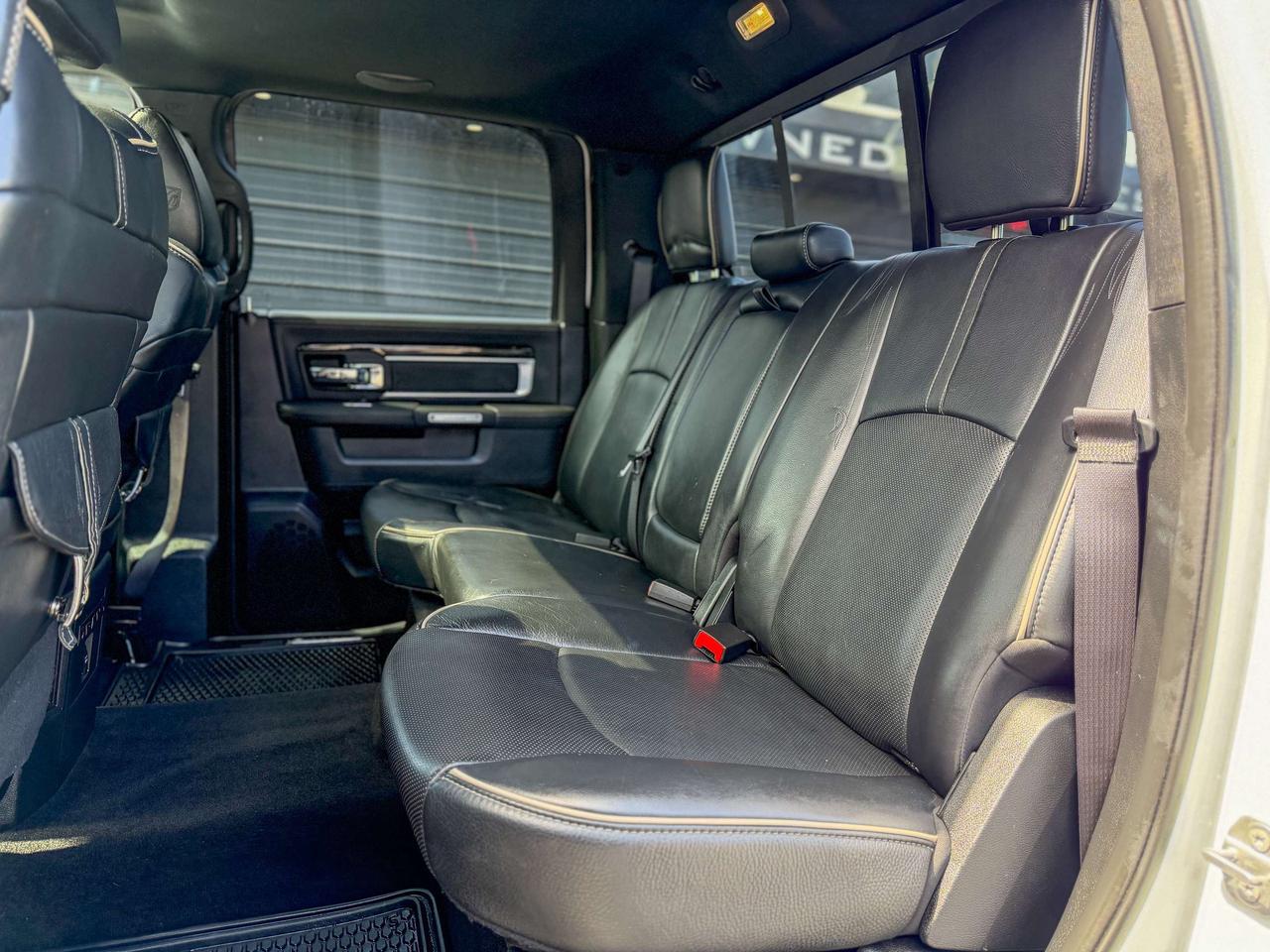 2016 RAM 1500 Limited-Crew Cab/4X4/CAMERA/REMOTE/ROOF/3.0L Photo