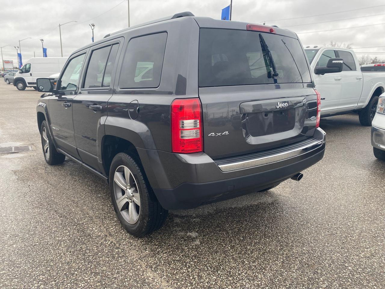 2016 Jeep Patriot High Altitude 4x4 ~Heated Leather ~Sunroof ~Alloys Photo