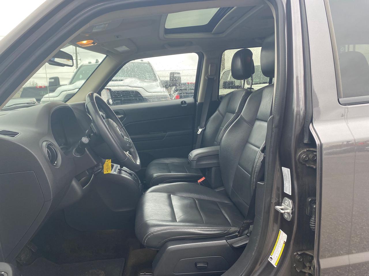 2016 Jeep Patriot High Altitude 4x4 ~Heated Leather ~Sunroof ~Alloys Photo