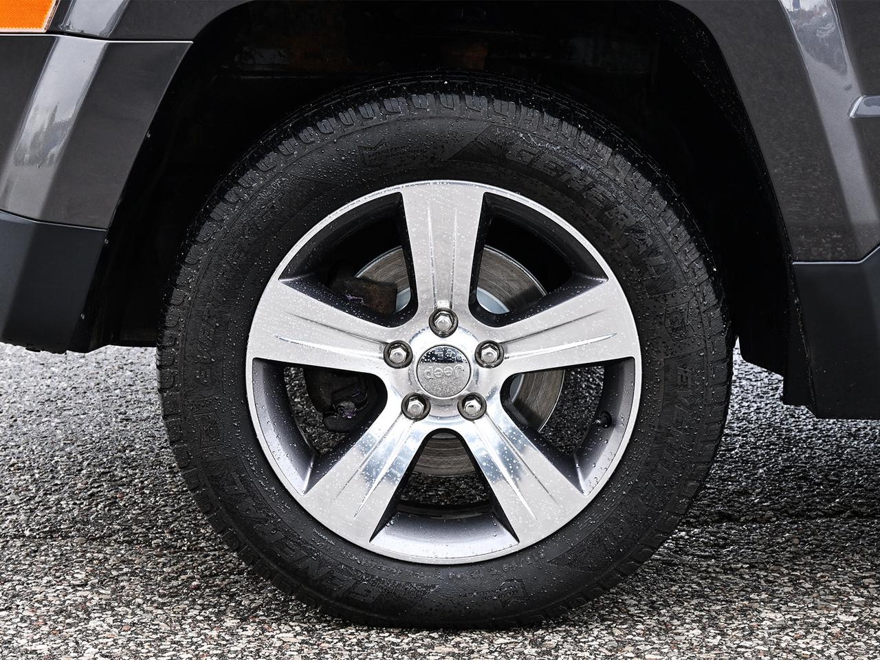2016 Jeep Patriot High Altitude 4x4 ~Heated Leather ~Sunroof ~Alloys Photo4
