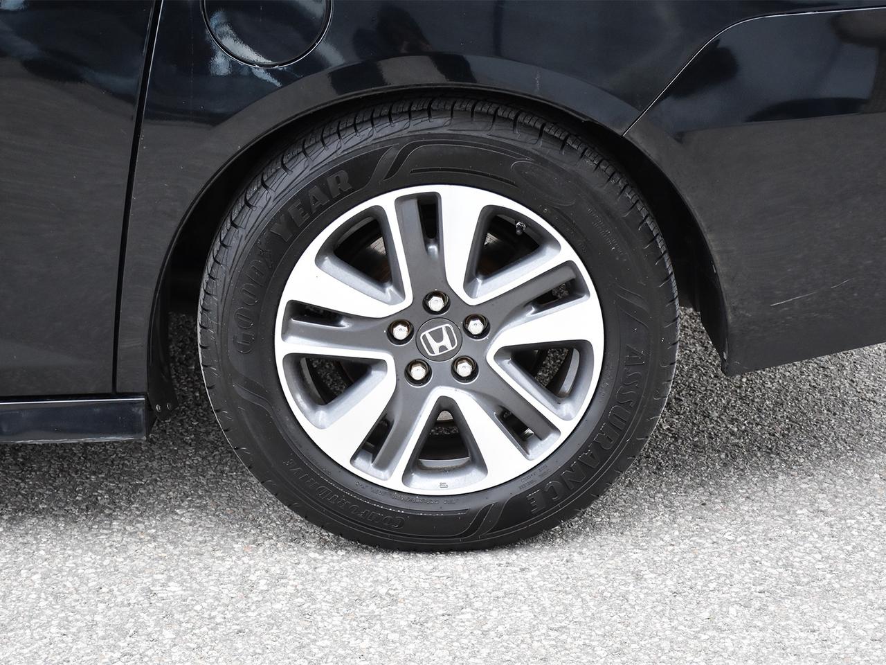 2015 Honda Odyssey Touring ~8 Passenger ~Nav ~Cam ~Leather ~Sunroof Photo