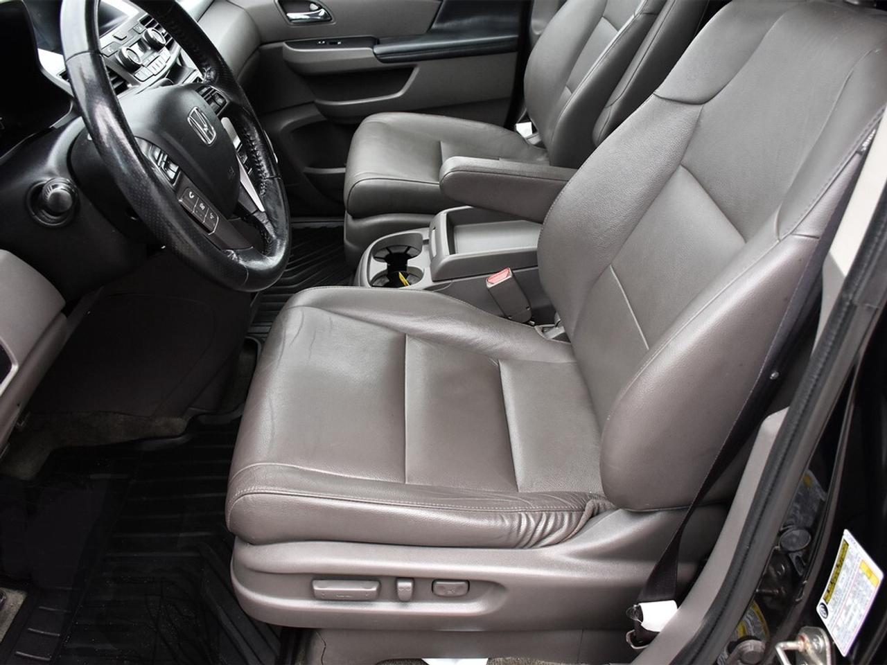 2015 Honda Odyssey Touring ~8 Passenger ~Nav ~Cam ~Leather ~Sunroof Photo