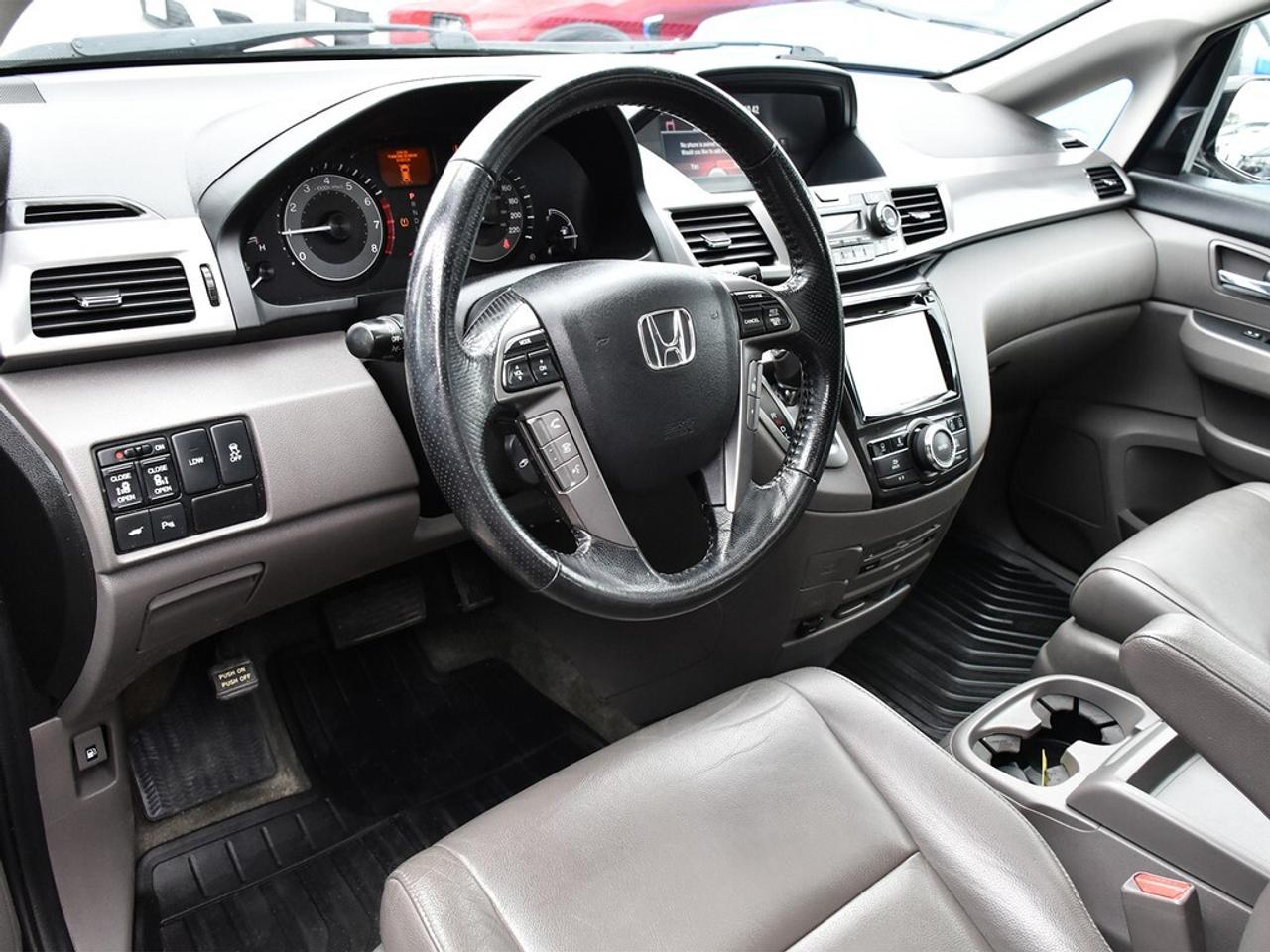 2015 Honda Odyssey Touring ~8 Passenger ~Nav ~Cam ~Leather ~Sunroof Photo
