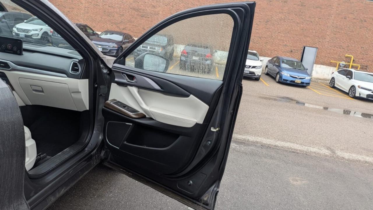 2021 Mazda CX-9 Signature /AWD/ 7 Seater/NAVI/Sunroof/Leather/Driv Photo
