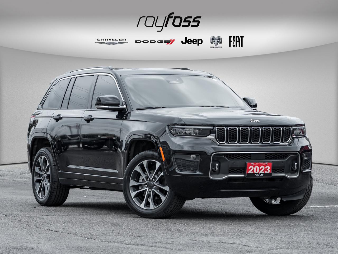 2023 Jeep Grand Cherokee Overland   Clean Carfax   Leather   Navi   Sunroof Photo0