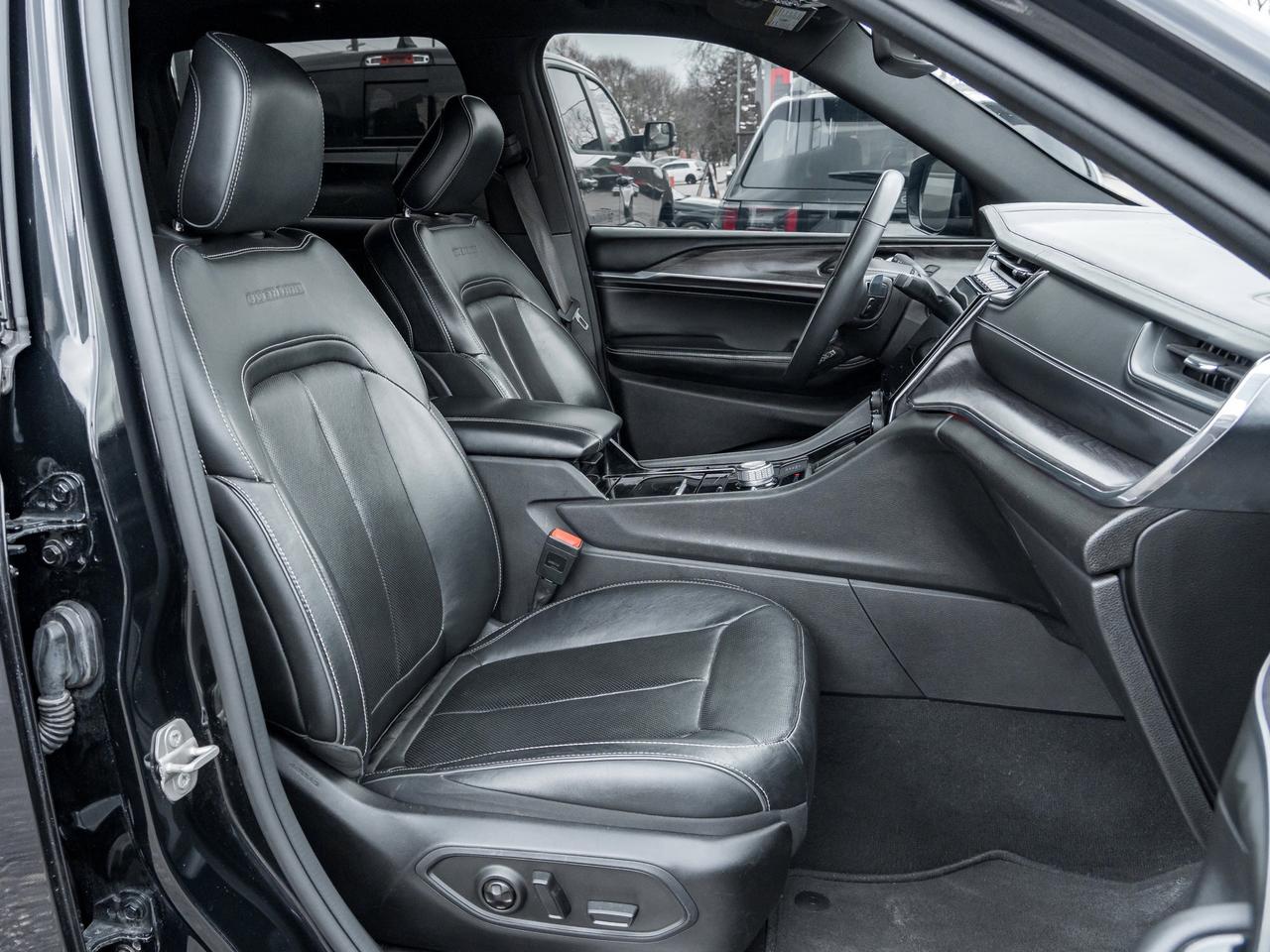 2023 Jeep Grand Cherokee Overland   Clean Carfax   Leather   Navi   Sunroof Photo