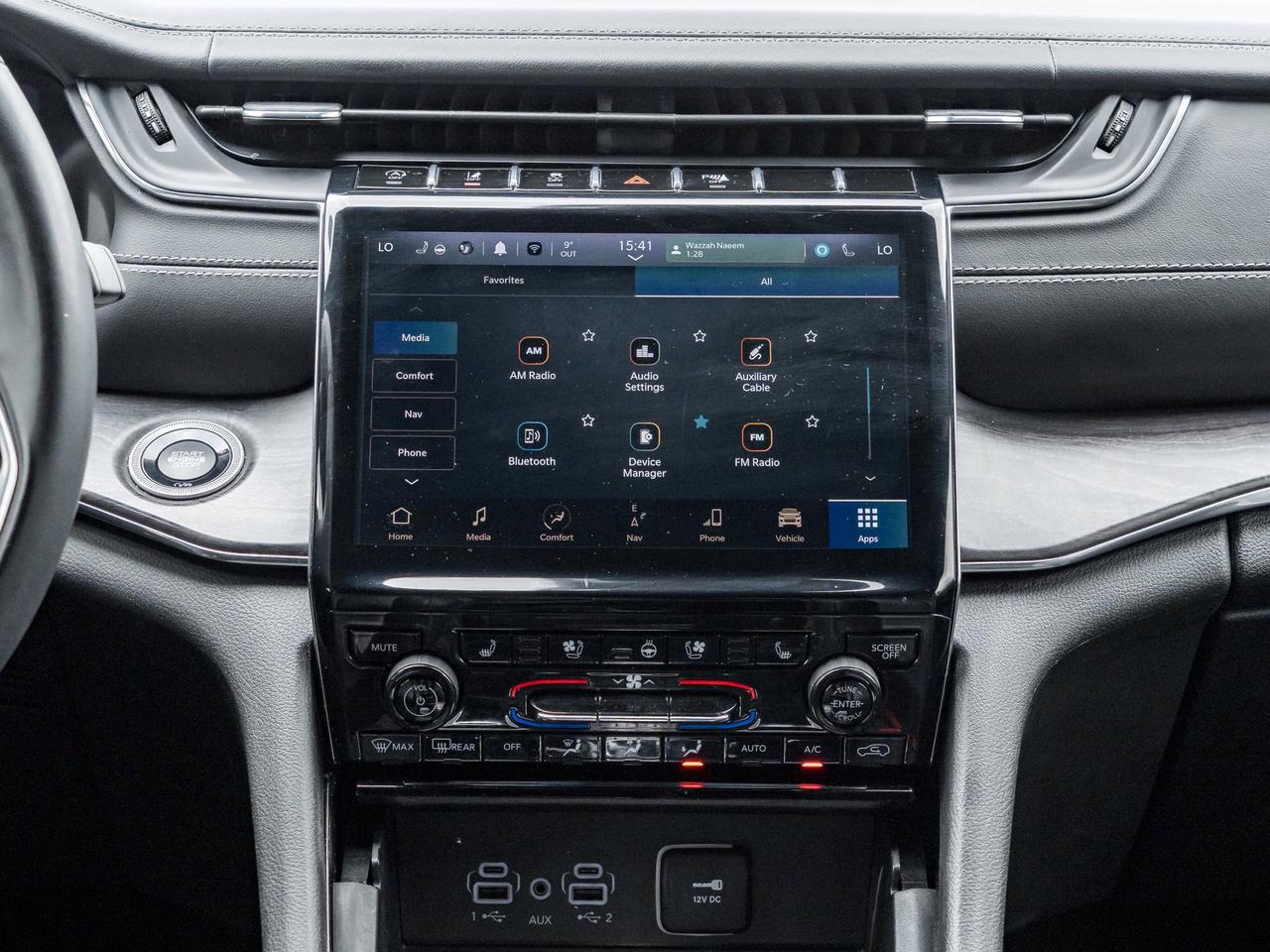 2023 Jeep Grand Cherokee Overland   Clean Carfax   Leather   Navi   Sunroof Photo