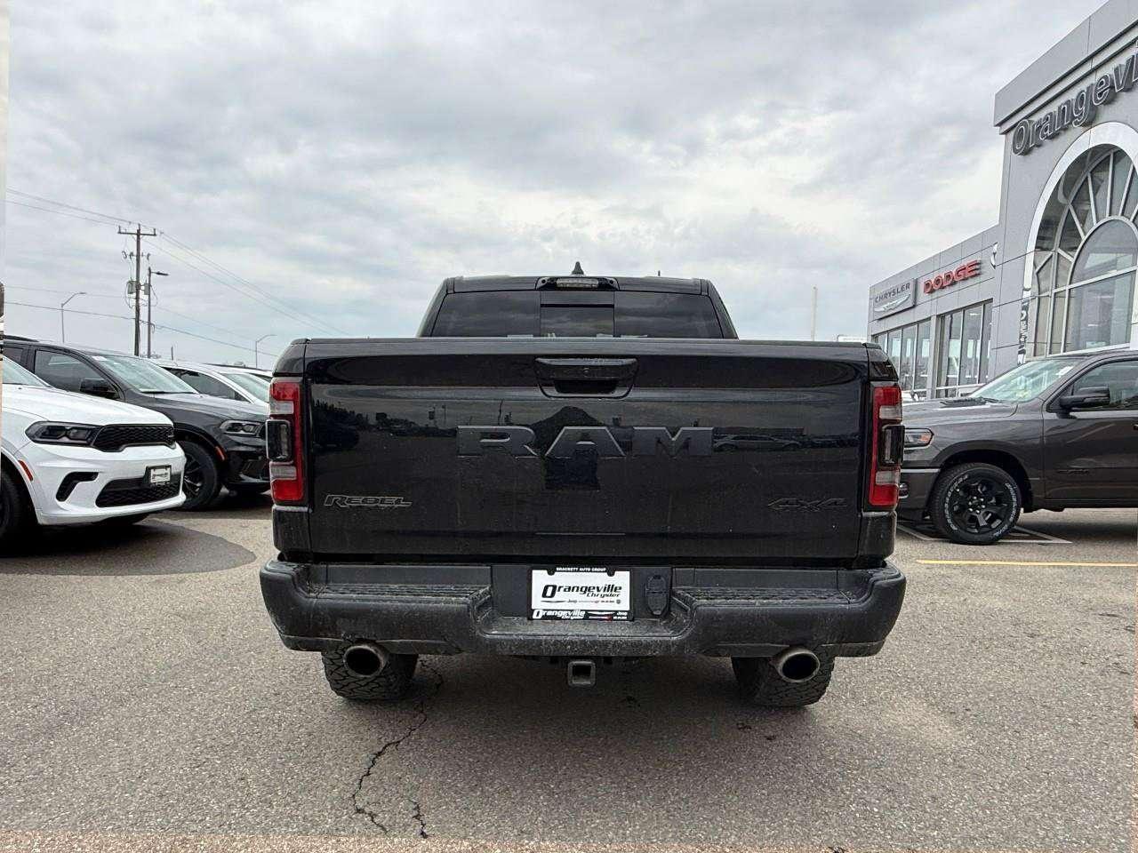 2022 RAM 1500 REBEL, 5.7L HEMI VVT V8 W/FUELSAVER MDS, 4X4, ALLOYS, LEATHER INTERIOR, ONE OWNER, CERTIFIED PRE-OWNED! Photo