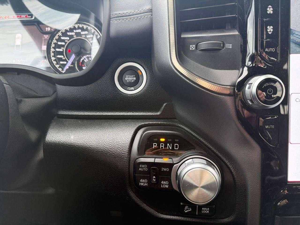2022 RAM 1500 REBEL, 5.7L HEMI VVT V8 W/FUELSAVER MDS, 4X4, ALLOYS, LEATHER INTERIOR, ONE OWNER, CERTIFIED PRE-OWNED! Photo
