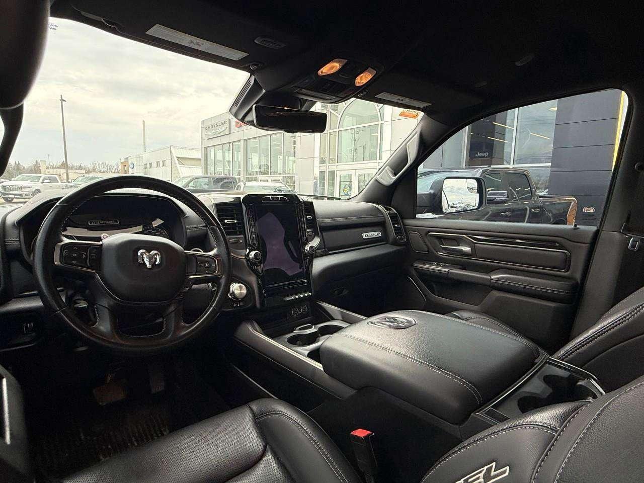 2022 RAM 1500 REBEL, 5.7L HEMI VVT V8 W/FUELSAVER MDS, 4X4, ALLOYS, LEATHER INTERIOR, ONE OWNER, CERTIFIED PRE-OWNED! Photo