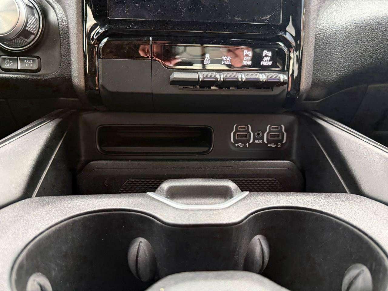 2022 RAM 1500 REBEL, 5.7L HEMI VVT V8 W/FUELSAVER MDS, 4X4, ALLOYS, LEATHER INTERIOR, ONE OWNER, CERTIFIED PRE-OWNED! Photo