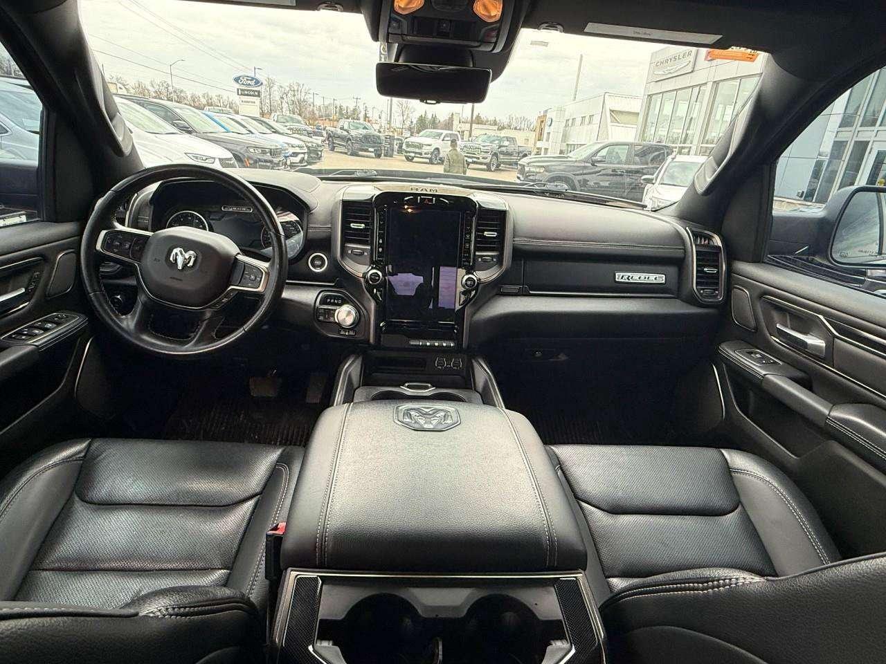 2022 RAM 1500 REBEL, 5.7L HEMI VVT V8 W/FUELSAVER MDS, 4X4, ALLOYS, LEATHER INTERIOR, ONE OWNER, CERTIFIED PRE-OWNED! Photo