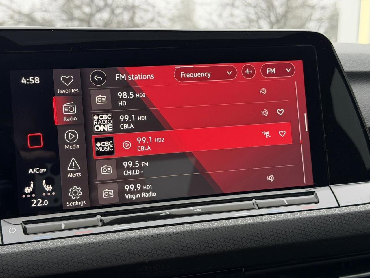 2022 Volkswagen Golf GTI  Photo