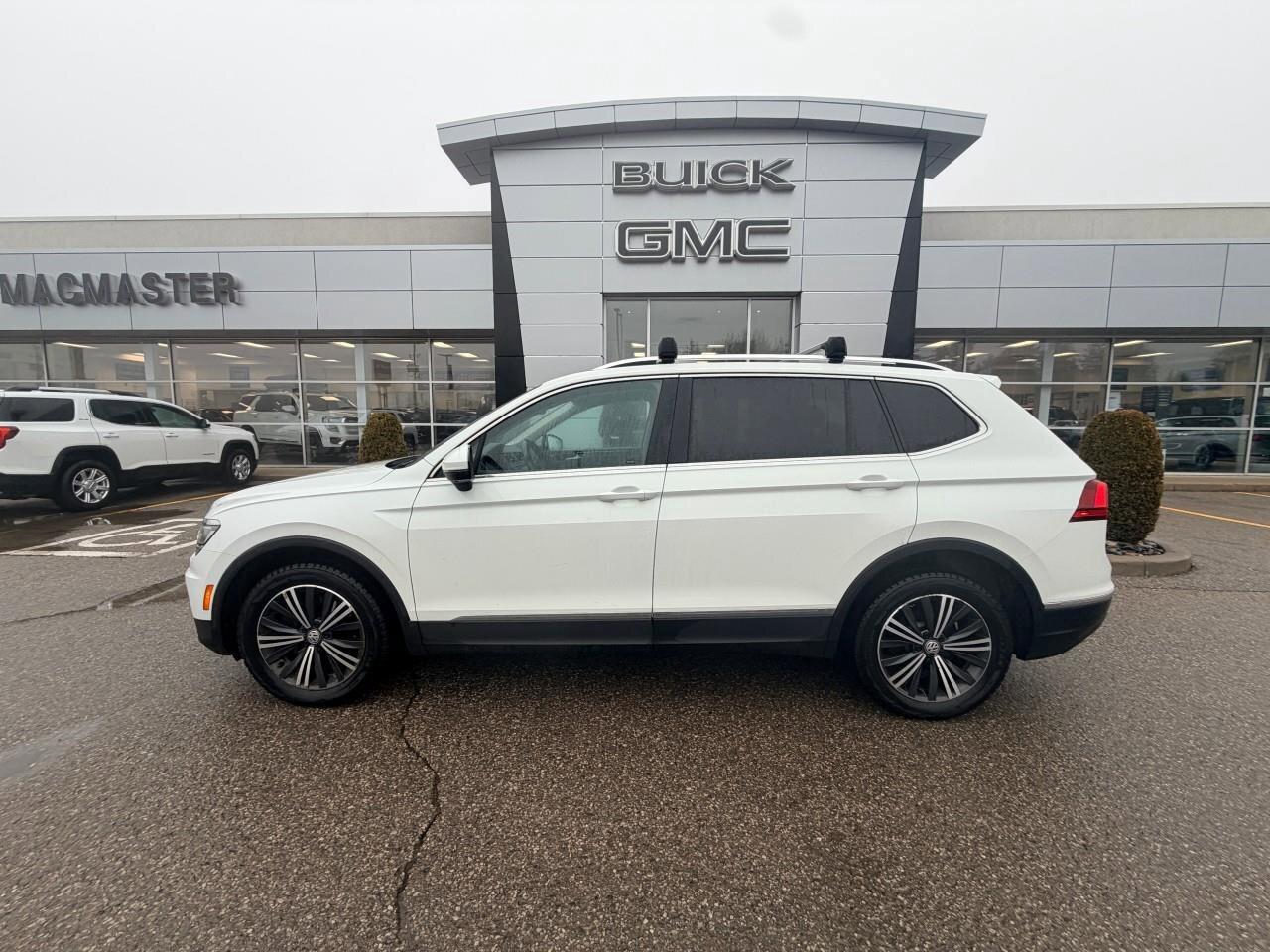 2018 Volkswagen Tiguan SEL PremiumHIGHLINE, 2.0L 4-CYL, AWD, ALLOYS, LEAT Photo