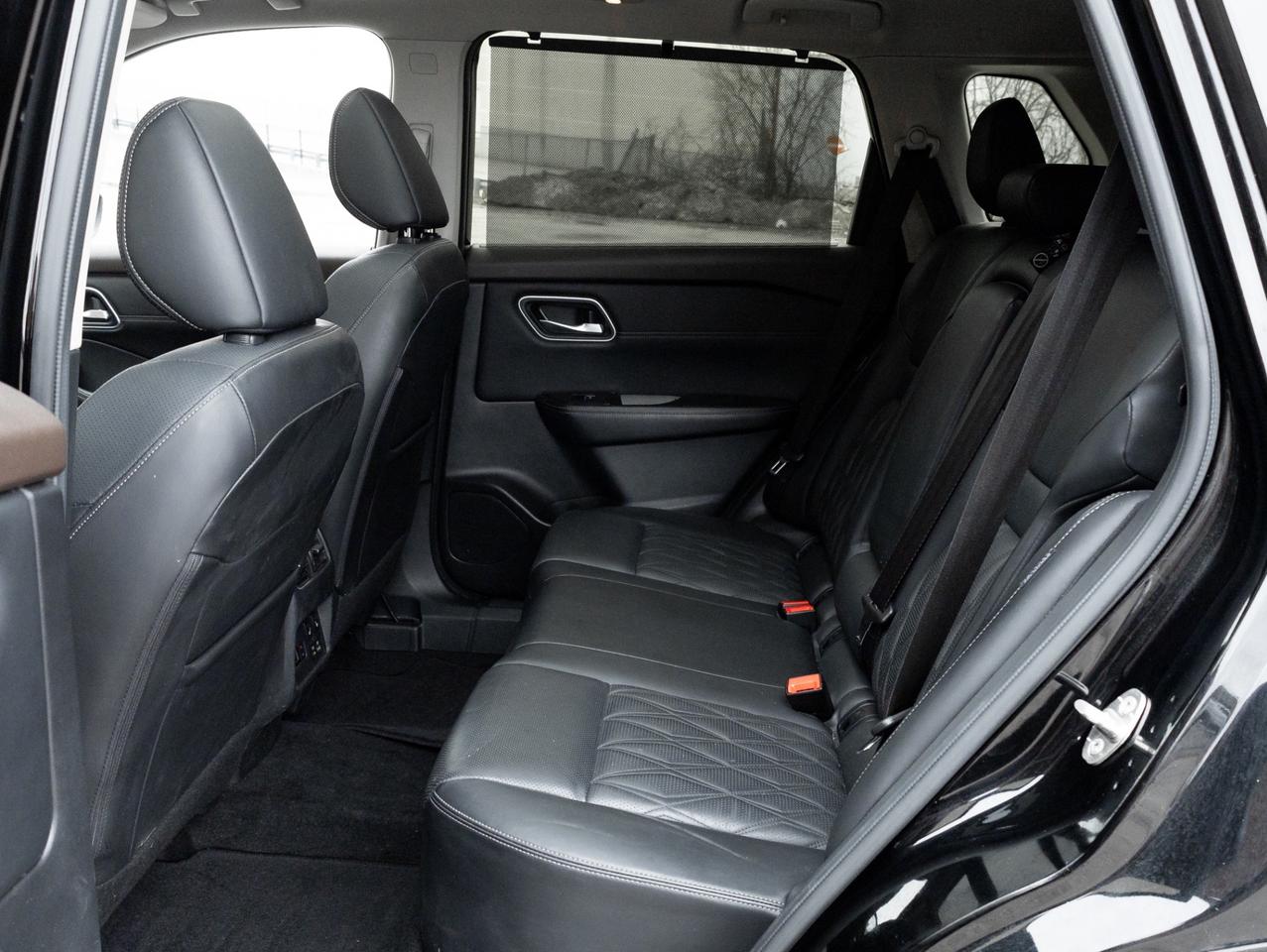 2023 Nissan Rogue AWD Platinum, Nav, Camera, Leather, Sunroof Photo