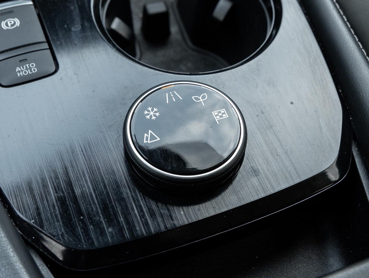 2023 Nissan Rogue AWD Platinum, Nav, Camera, Leather, Sunroof Photo