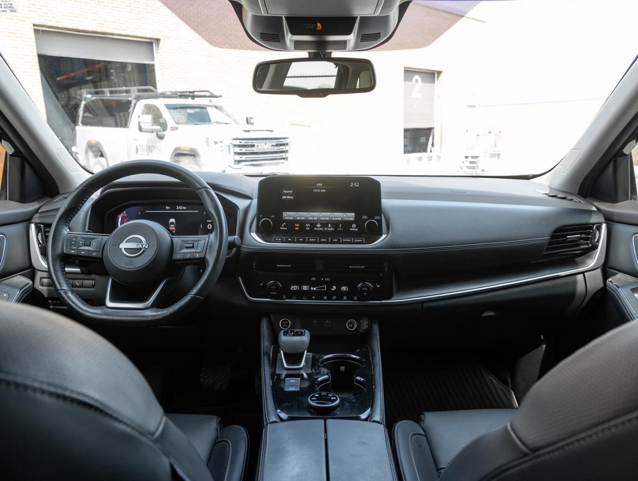 2023 Nissan Rogue AWD Platinum, Nav, Camera, Leather, Sunroof Photo