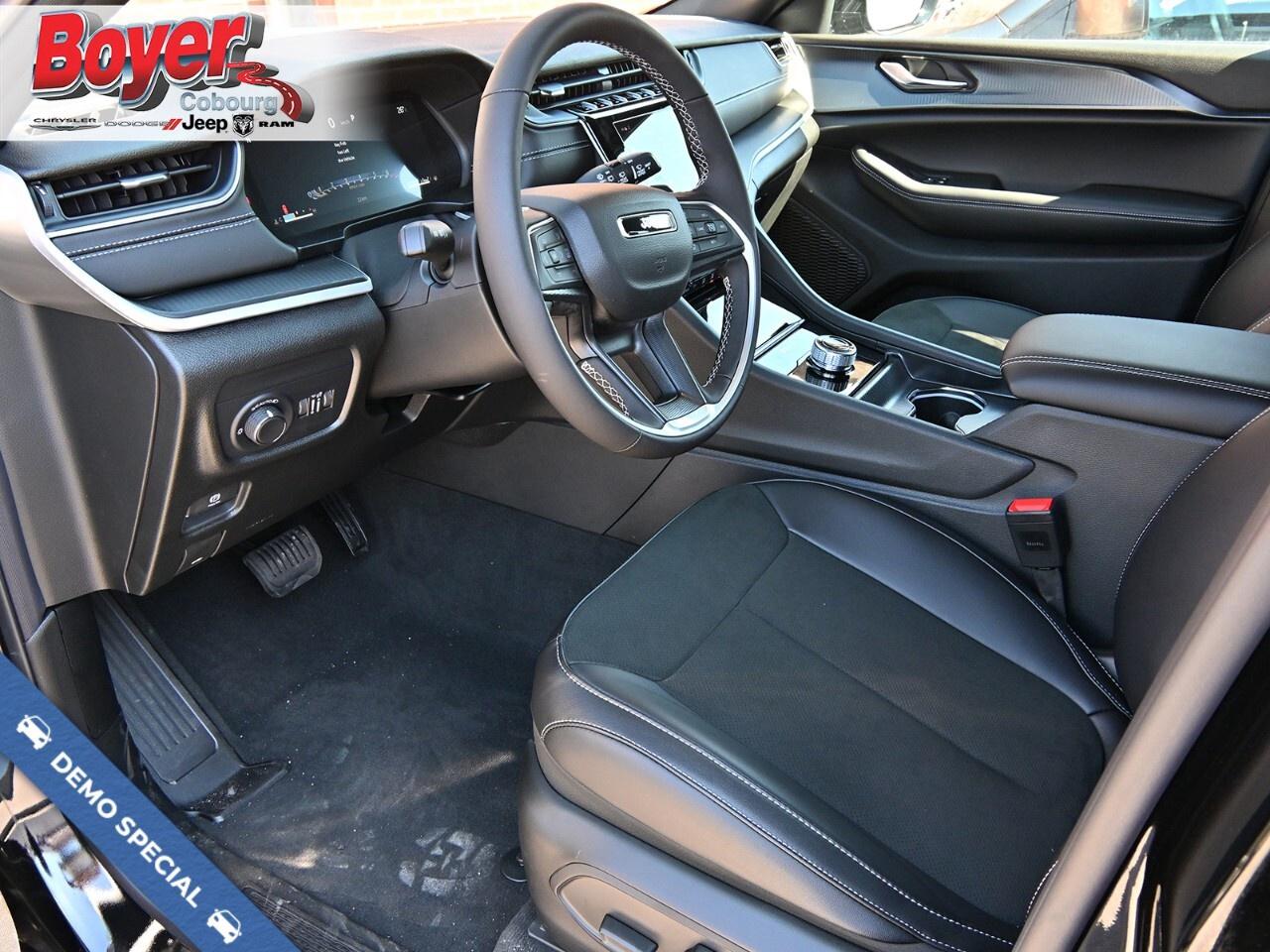 2025 Jeep Grand Cherokee L ALTITUDE 4X4 Photo