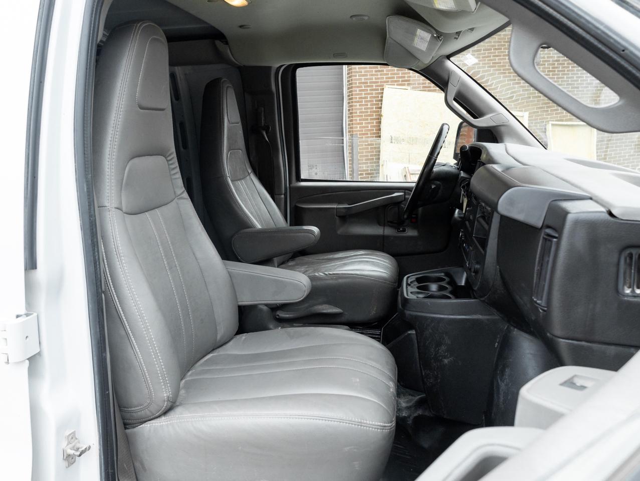 2023 Chevrolet Express RWD 2500 155, Camera Photo