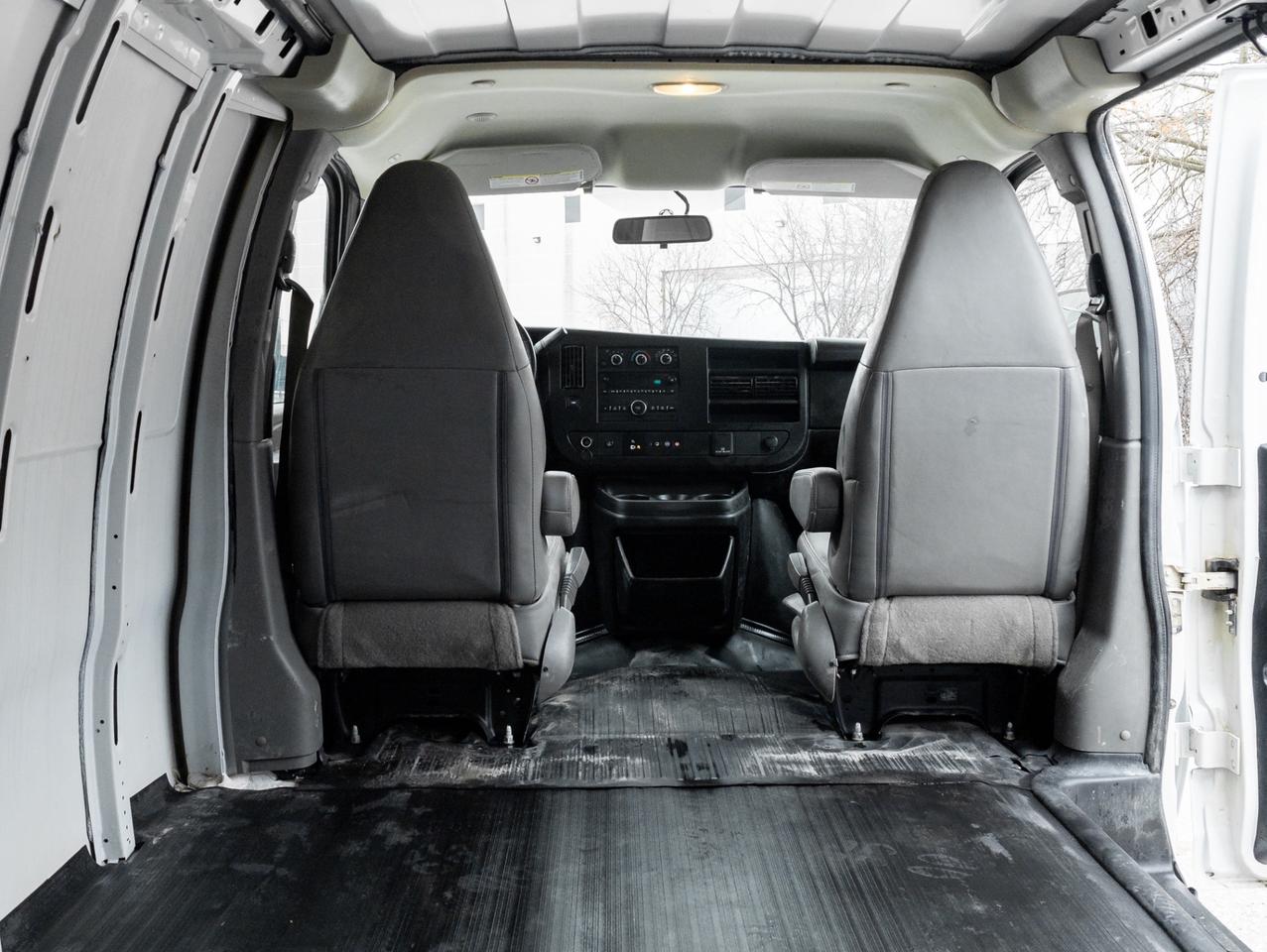 2023 Chevrolet Express RWD 2500 155, Camera Photo