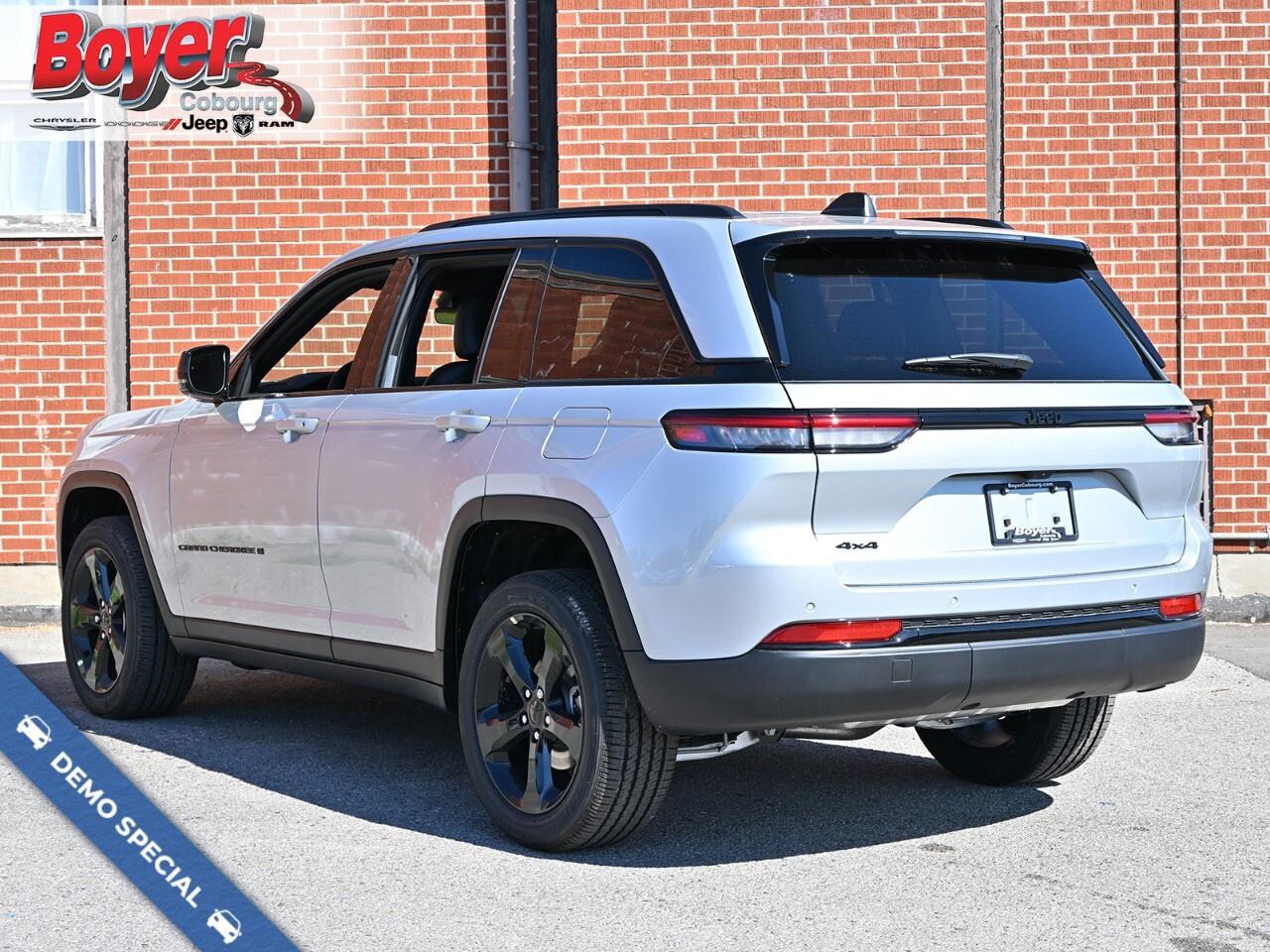 2025 Jeep Grand Cherokee LAREDO 4x4 Photo