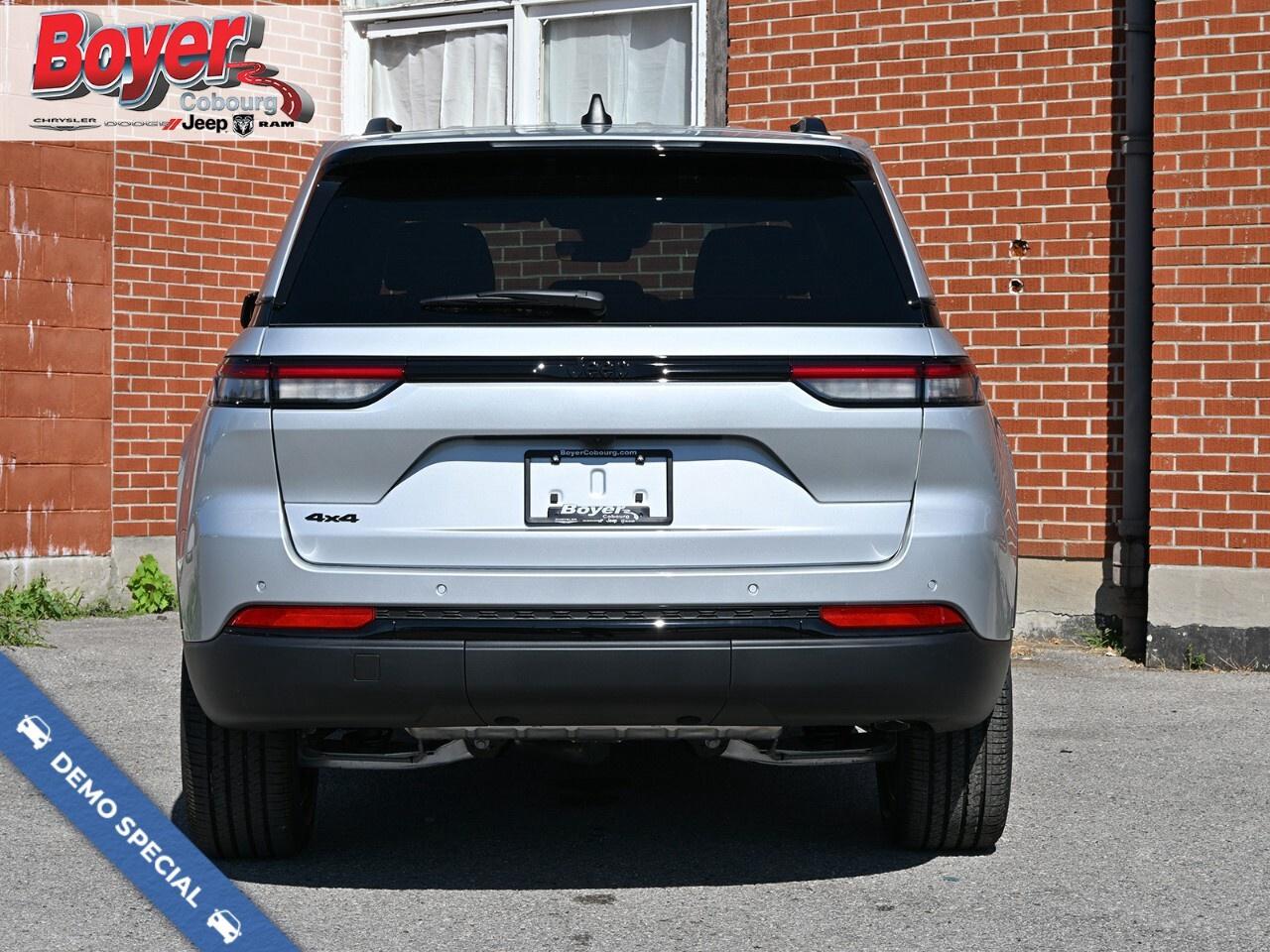 2025 Jeep Grand Cherokee LAREDO 4x4 Photo