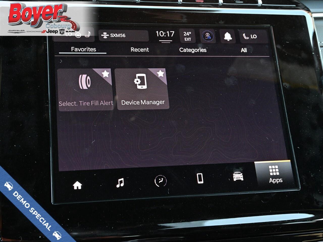 2025 Jeep Grand Cherokee LAREDO 4x4 Photo