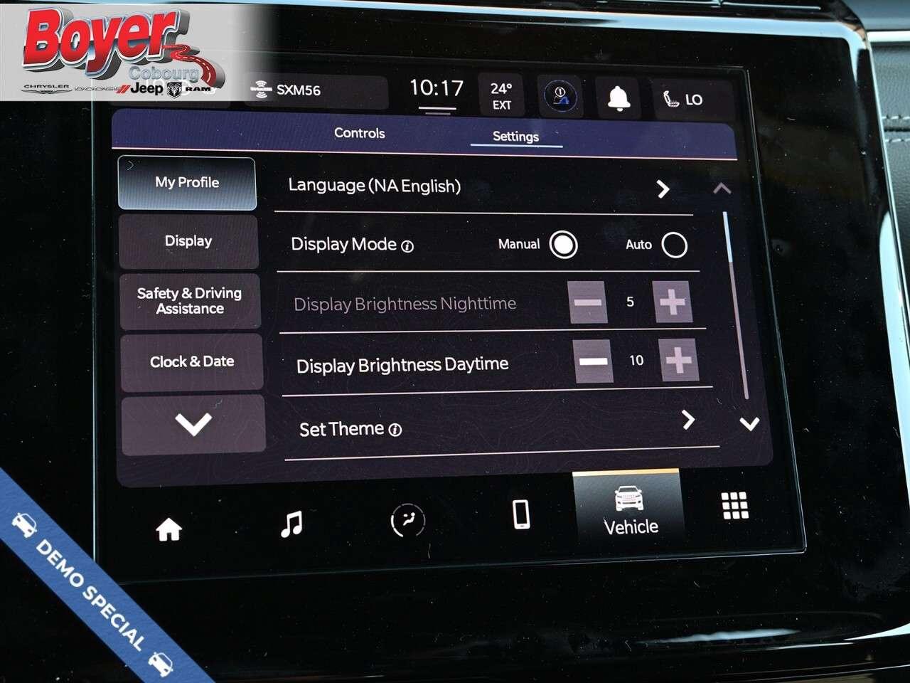 2025 Jeep Grand Cherokee Altitude 4x4 WAS MSRP: $ 66855 PARKVIEW REAR BACK- Photo
