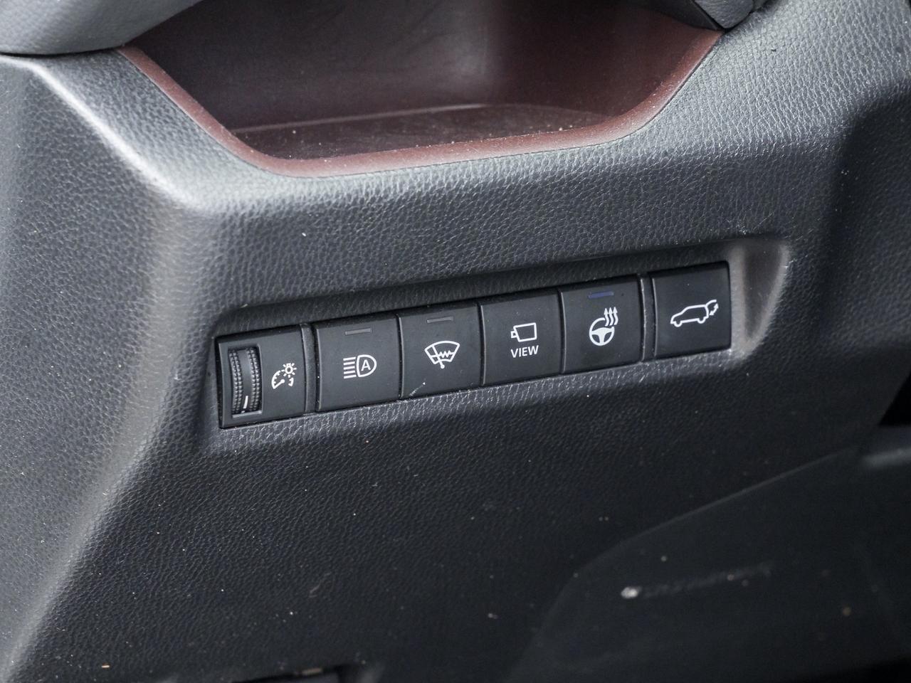 2022 Toyota RAV4 Hybrid Limited AWD,  Nav, Camera, Leather, Sunroof Photo