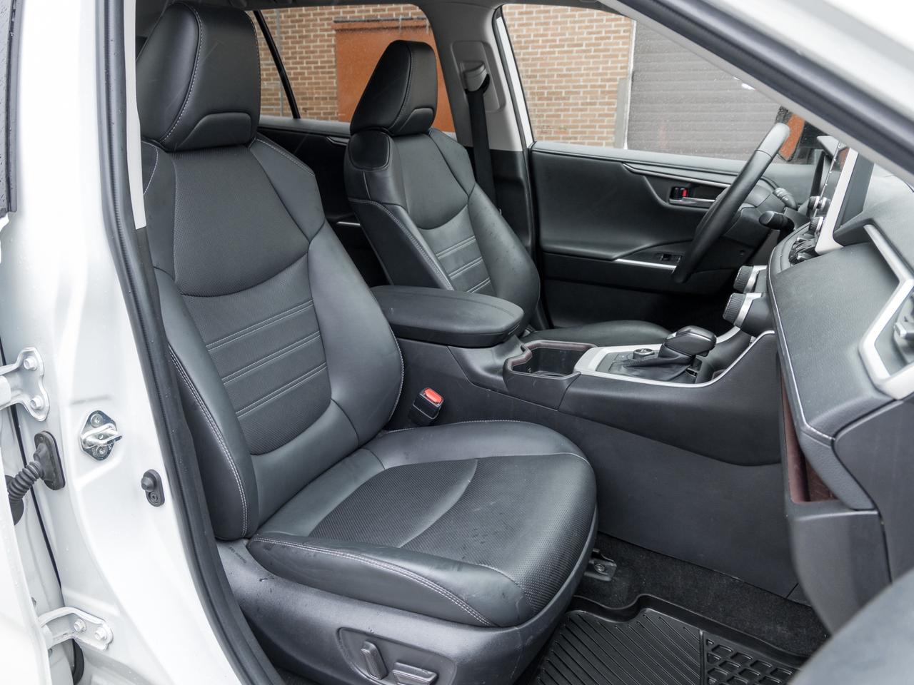 2022 Toyota RAV4 Hybrid Limited AWD,  Nav, Camera, Leather, Sunroof Photo