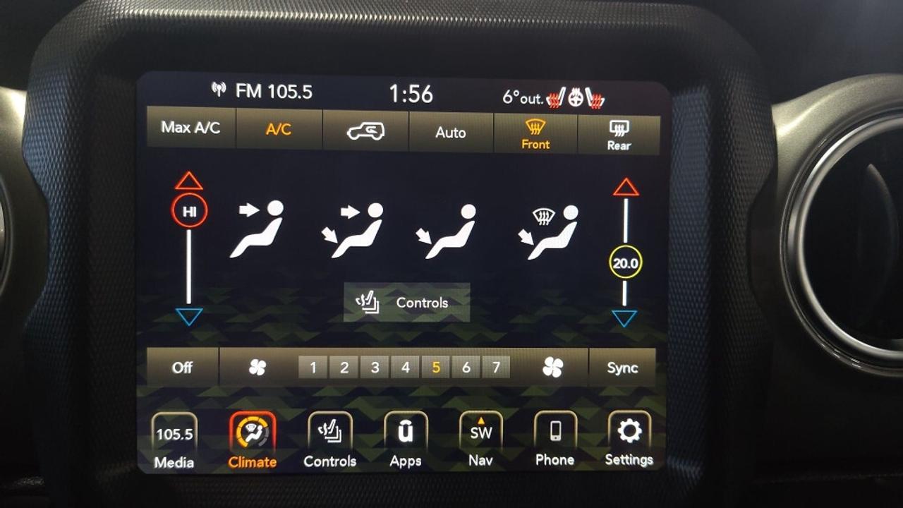 2023 Jeep Wrangler Sahara /NAVI/Remote Start/no accidents/ Photo