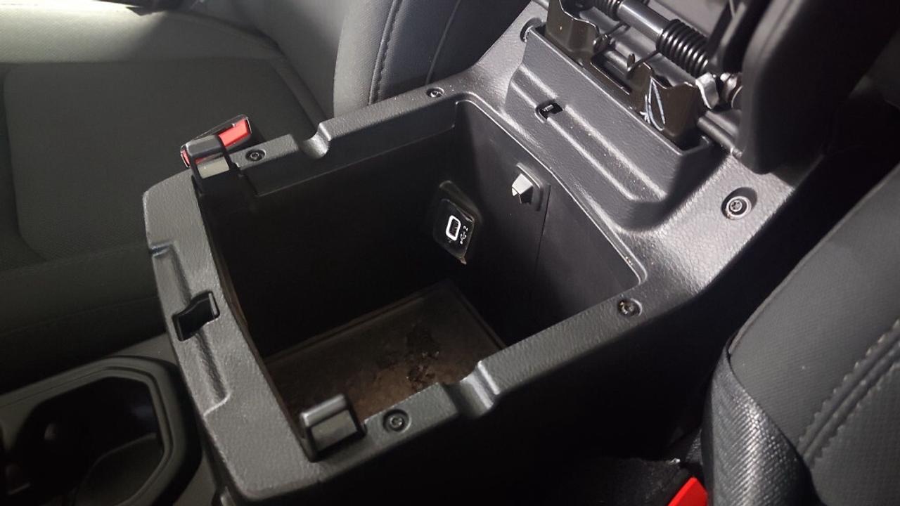 2023 Jeep Wrangler Sahara /NAVI/Remote Start/no accidents/ Photo