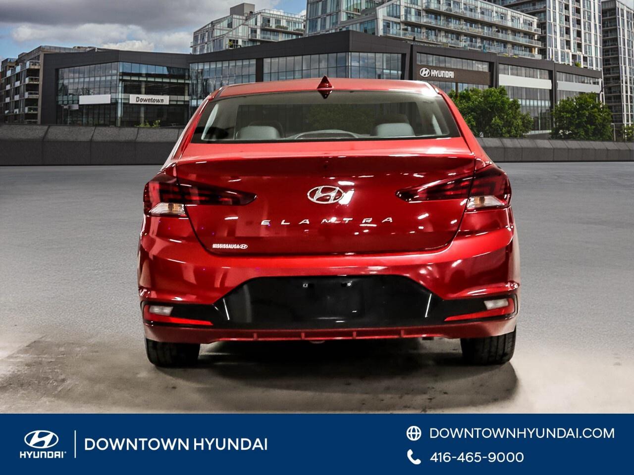2020 Hyundai Elantra Luxury IVT Photo