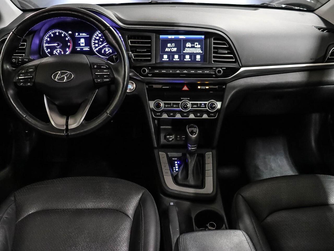 2020 Hyundai Elantra Luxury IVT Photo