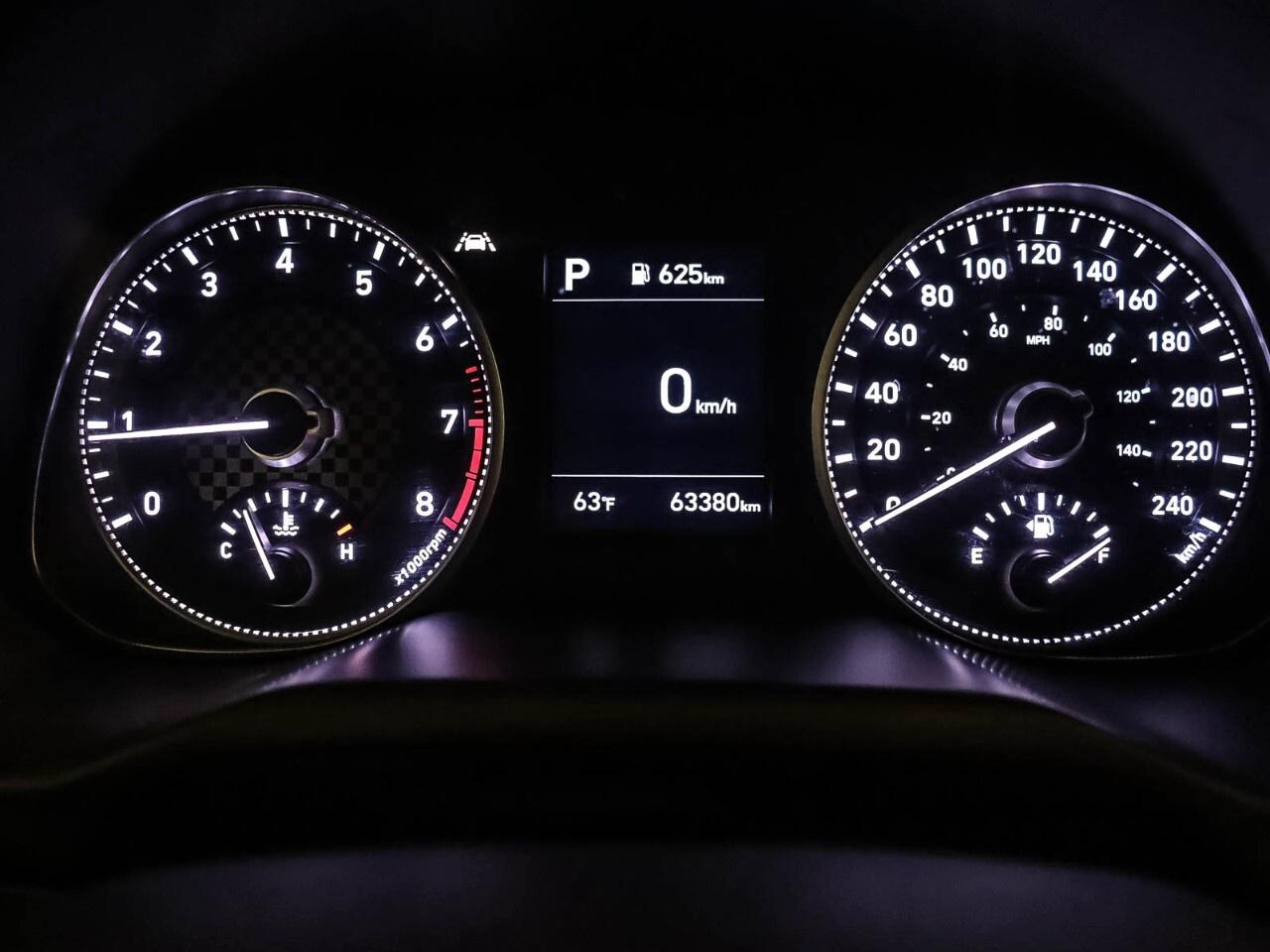2020 Hyundai Elantra Luxury IVT Photo
