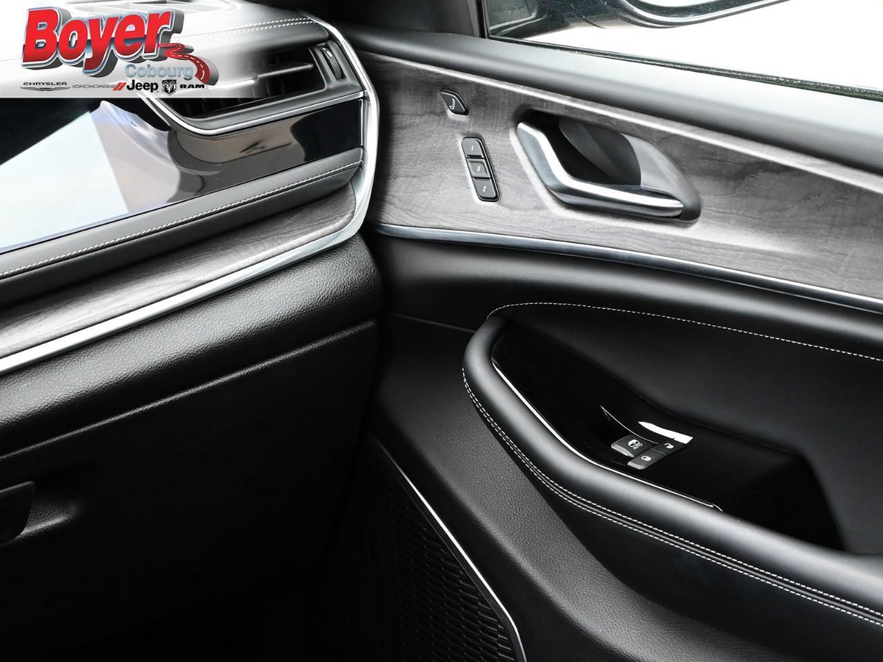 2023 Jeep Grand Cherokee Overland VENTILATED SEATS BLIND SPOT AND CROSS PAT Photo