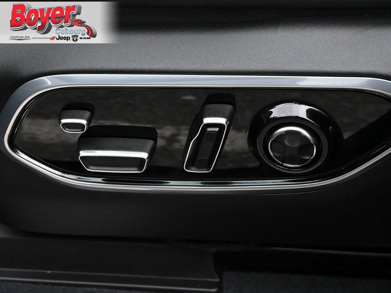 2023 Jeep Grand Cherokee OVERLAND 4X4 Photo