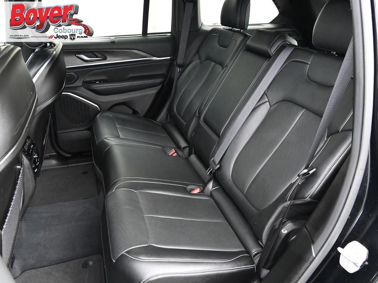 2023 Jeep Grand Cherokee OVERLAND 4X4 Photo