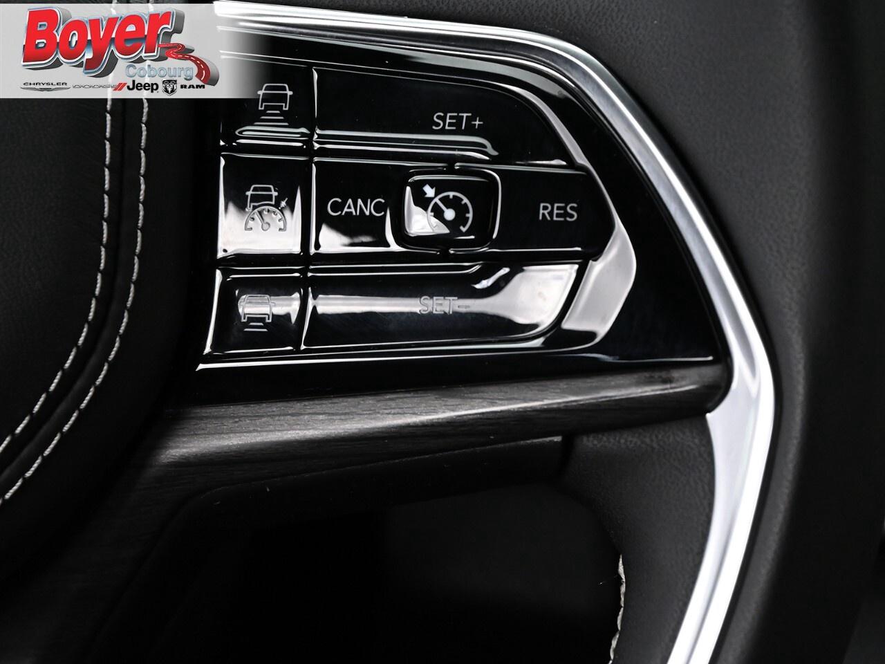 2023 Jeep Grand Cherokee OVERLAND 4X4 Photo