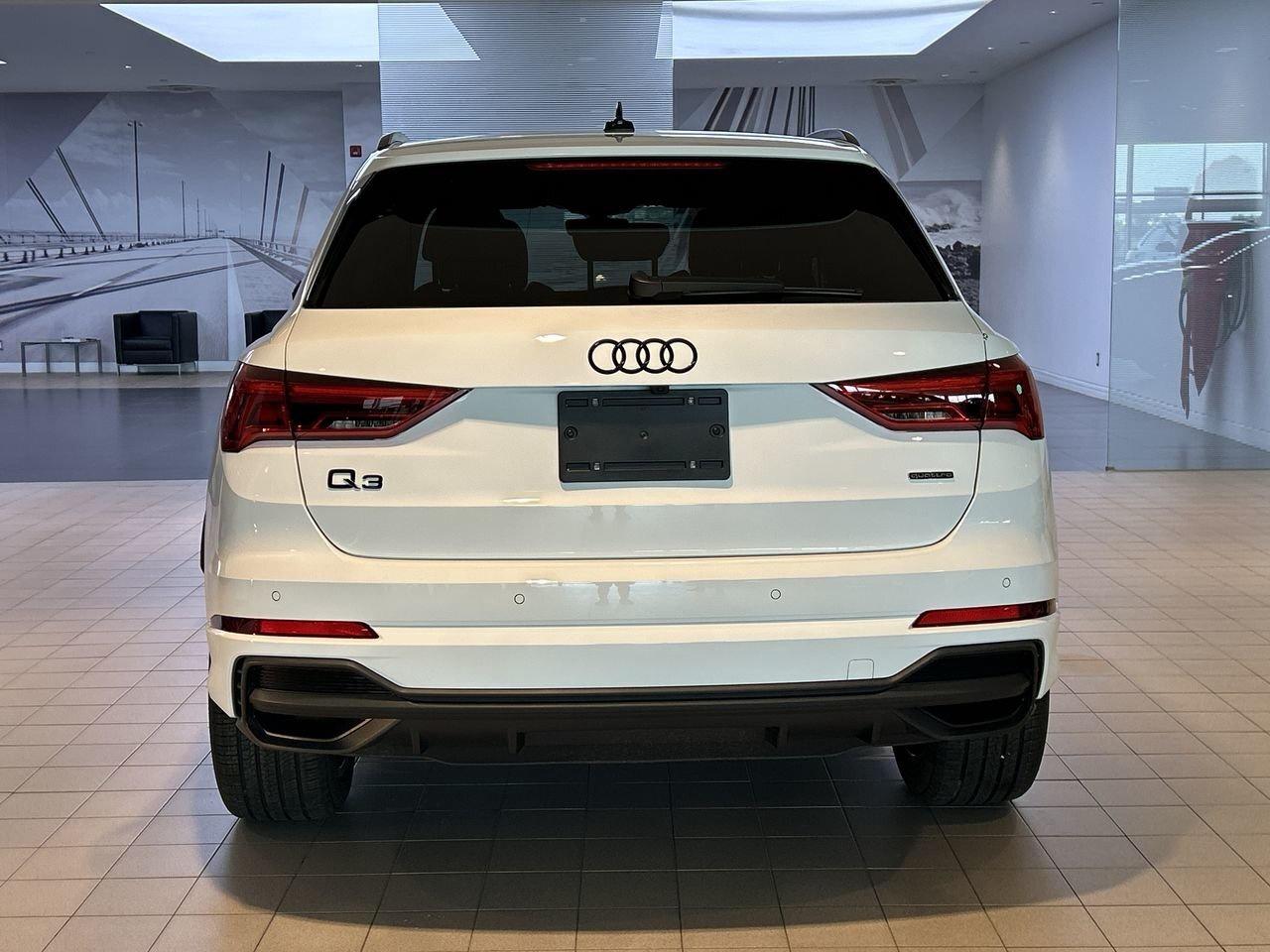 2025 Audi Q3 Progressiv 45 TFSI quattro   3.99% up to 48m Photo