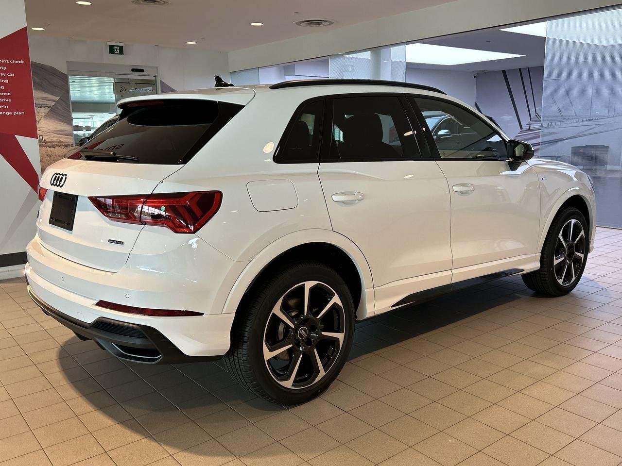 2025 Audi Q3 Progressiv 45 TFSI quattro   3.99% up to 48m Photo