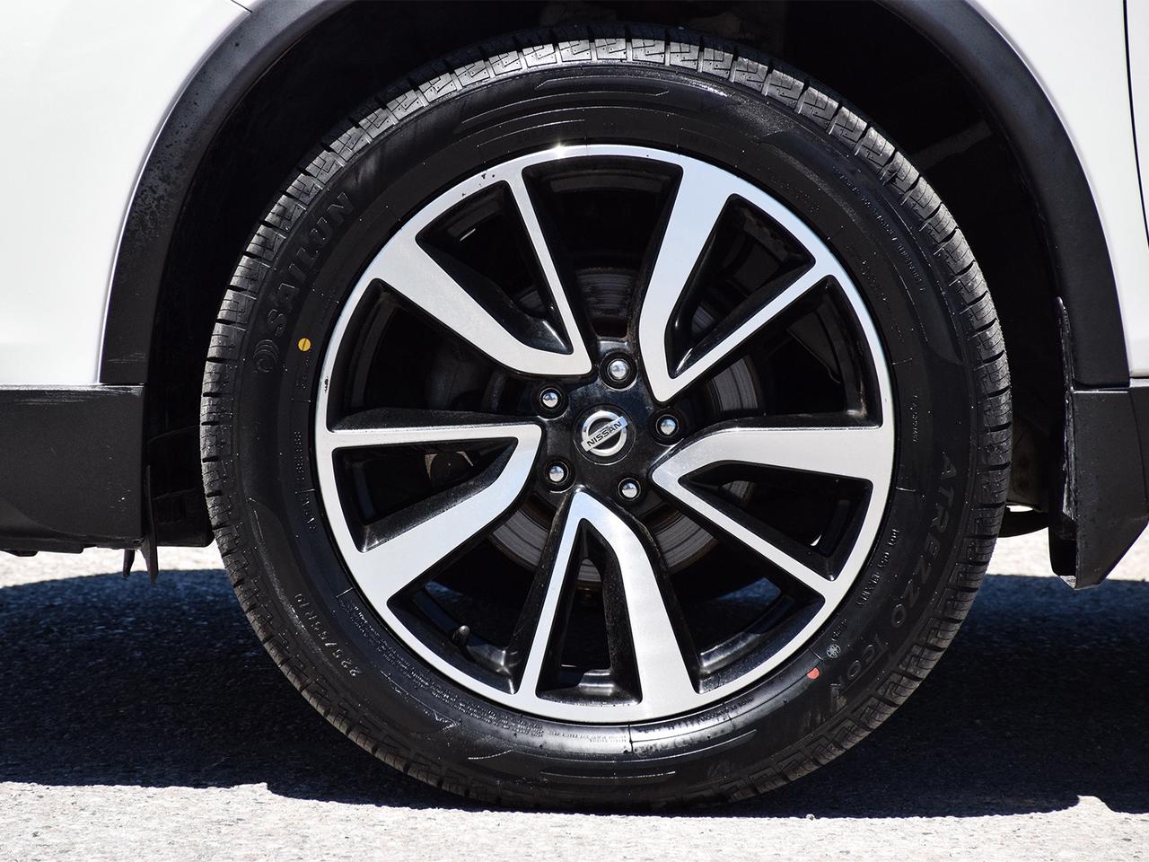 2019 Nissan Rogue SL AWD ~Nav ~Heated Leather ~Moonroof ~Camera Photo