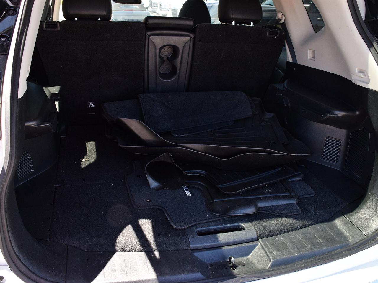 2019 Nissan Rogue SL AWD ~Nav ~Heated Leather ~Moonroof ~Camera Photo