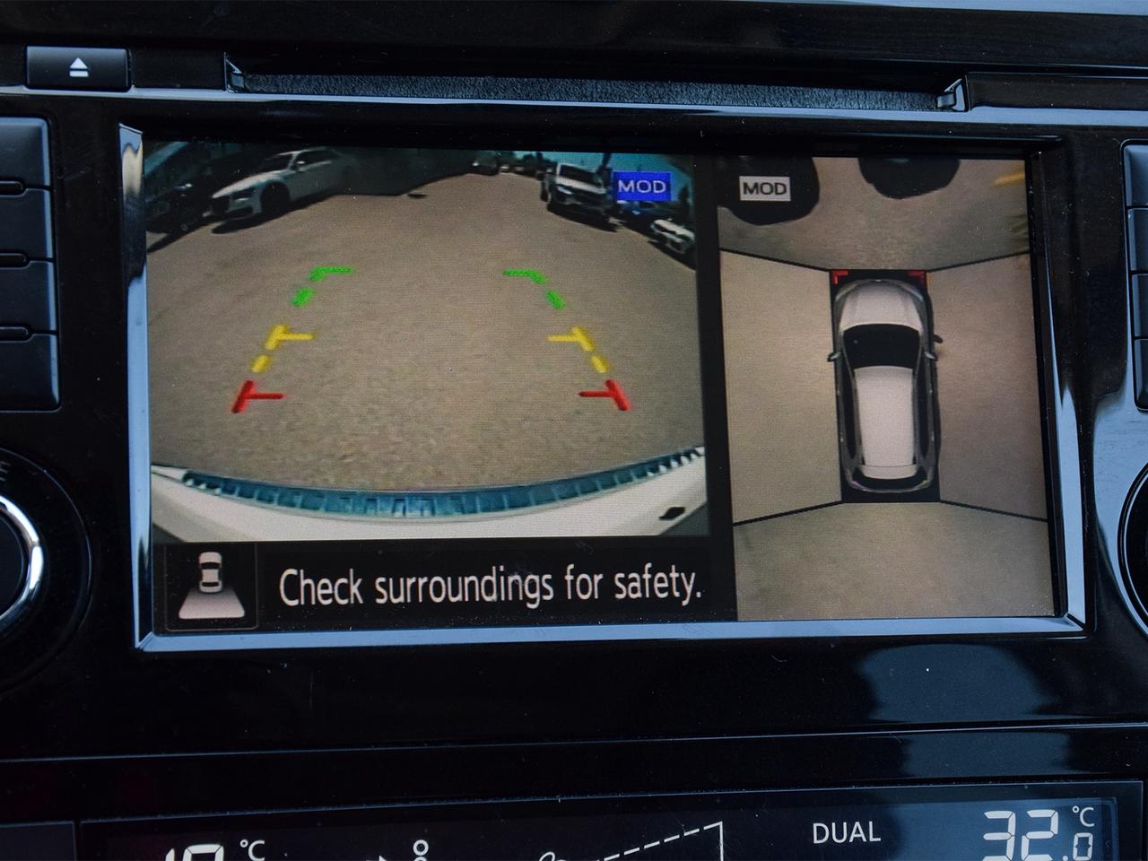 2019 Nissan Rogue SL AWD ~Nav ~Heated Leather ~Moonroof ~Camera Photo