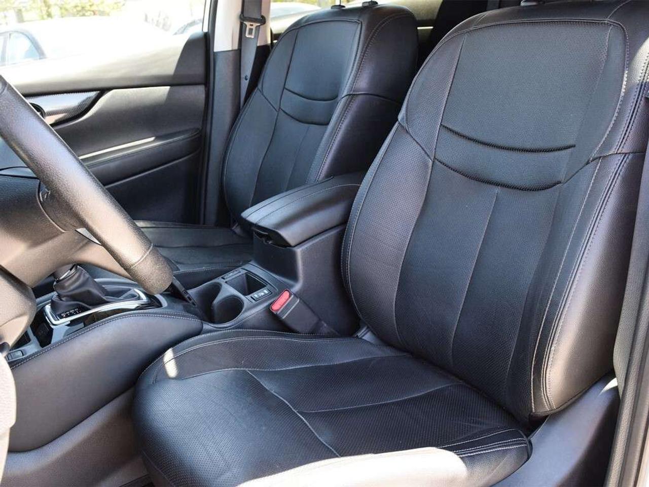 2019 Nissan Rogue SL AWD ~Nav ~Heated Leather ~Moonroof ~Camera Photo