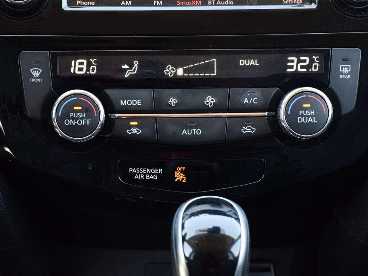 2019 Nissan Rogue SL AWD ~Nav ~Heated Leather ~Moonroof ~Camera Photo