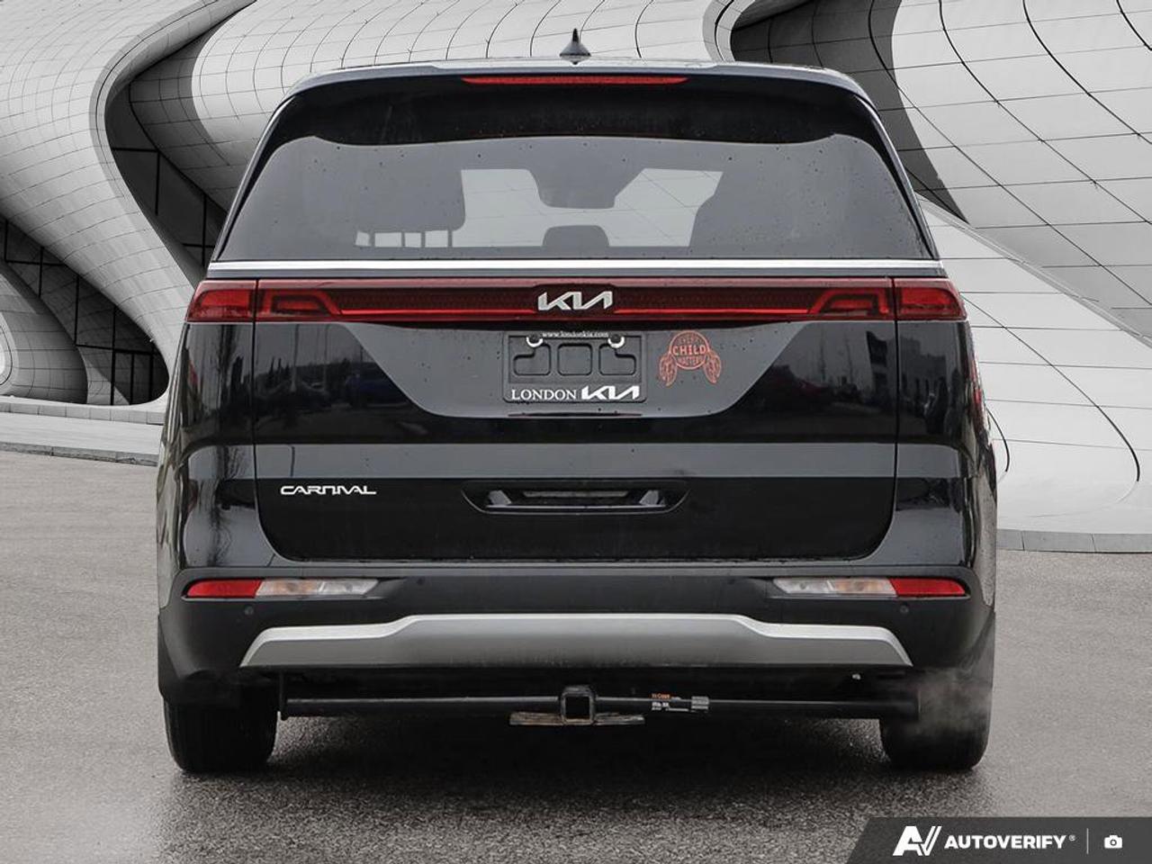 2023 Kia Carnival LX   8 Passenger   Apple CarPlay   Lane Following Photo