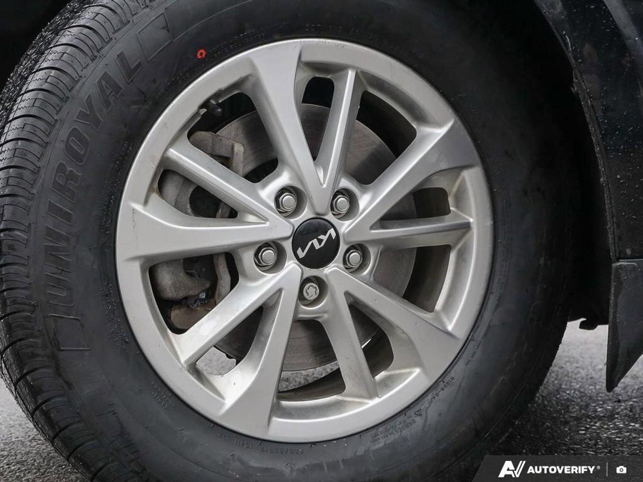 2023 Kia Carnival LX   8 Passenger   Apple CarPlay   Lane Following Photo